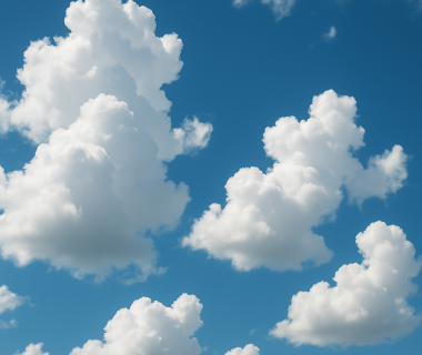 Weiße Wolken, von unten gesehen.